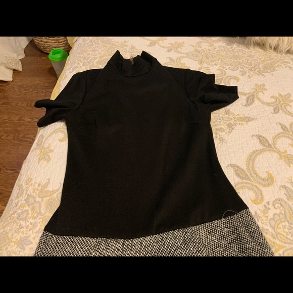 Nice dress - Picture 2 of 4